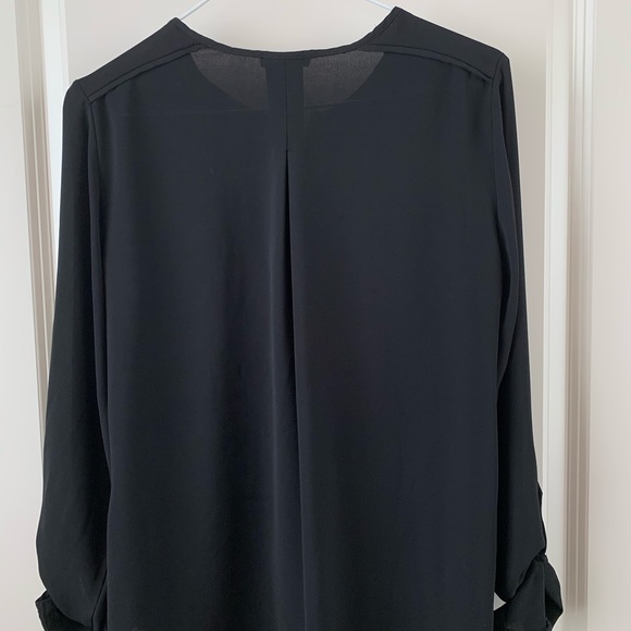 Black blouse - Dynamite - Picture 2 of 4